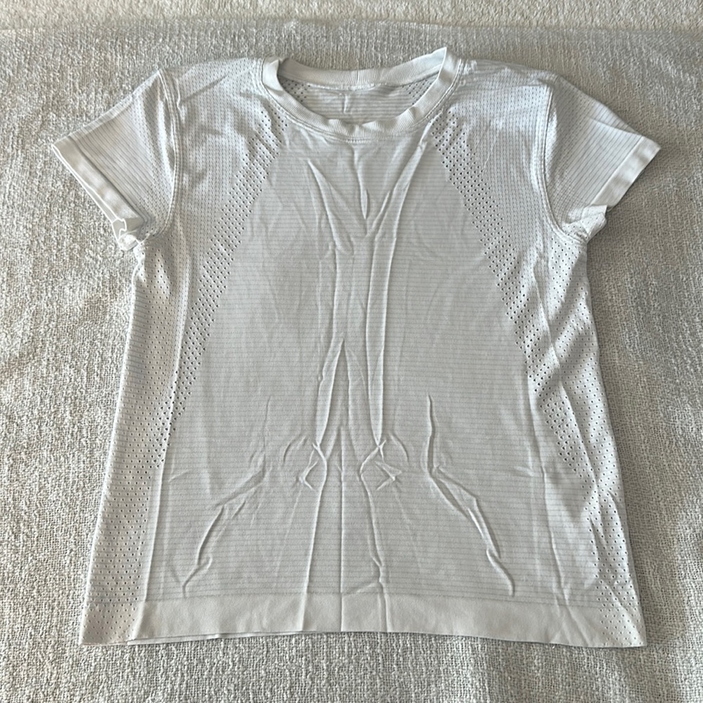 WOMENS LULULEMON SHIRT
